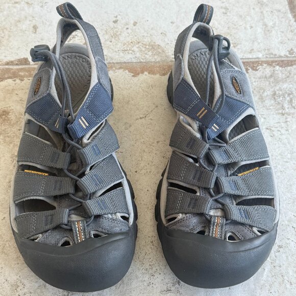 Men\'s Keen Newport Size 9 Charcoal